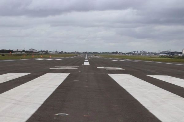 img of Ministro promete reativação rápida do Aeroporto Salgado Filho em entrevista