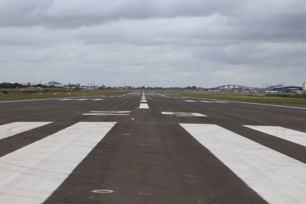 img of Ministro promete reativação rápida do Aeroporto Salgado Filho em entrevista