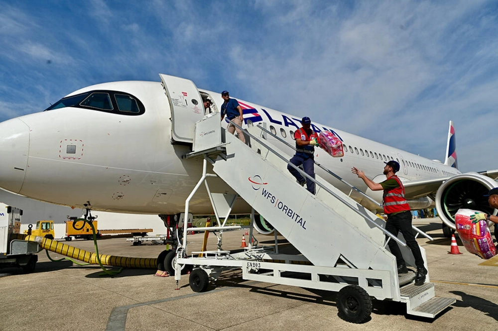 img of Primeiro pouso do Airbus A321 em Canoas em voo exclusivo