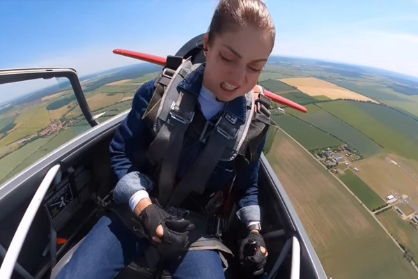 img of Relato de piloto sobre abrir o canopy durante voo