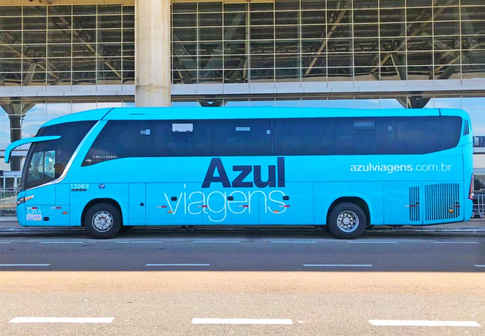 img of Azul limita viagens e horários de ônibus a partir de Viracopos