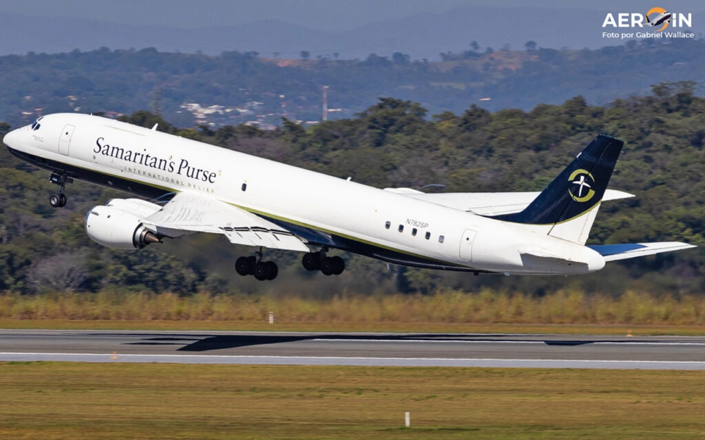 img of DC-8 chegou ao Sul trazendo assistência humanitária dos Samaritanos