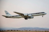 img of Nasa encerra 37 anos de missões do DC-8 com voo rasante hoje