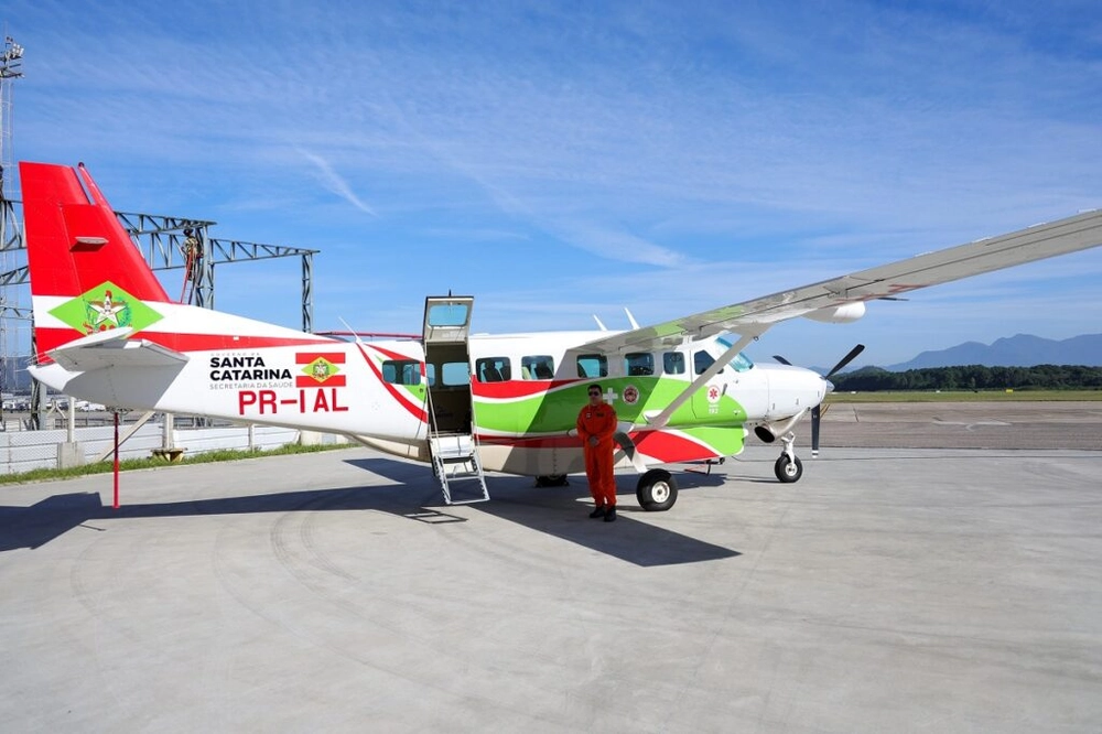 img of Aviões governamentais de SC transportam medula óssea para enfermo no RS