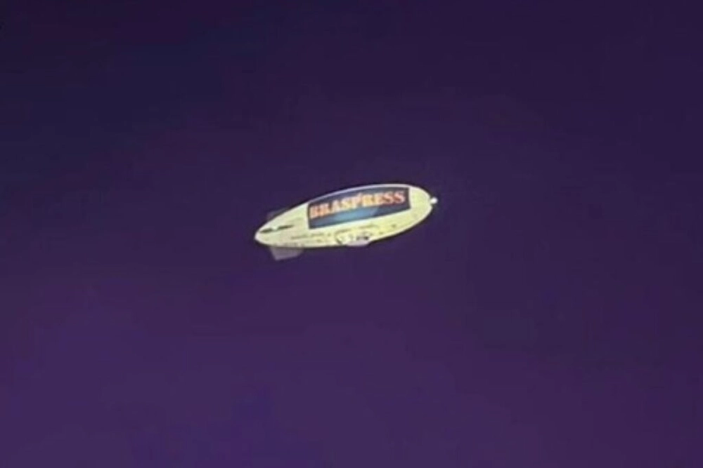 img of Dirigível adb-3-3 da Airship Brasil aprovado para voos noturnos