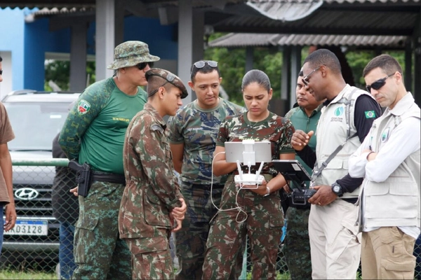 img of Oficiais treinados na condução de drones para proteção na Amazônia