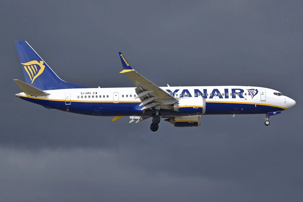 img of Investigação em curso após Boeing 737 Max da Ryanair falhar no pouso