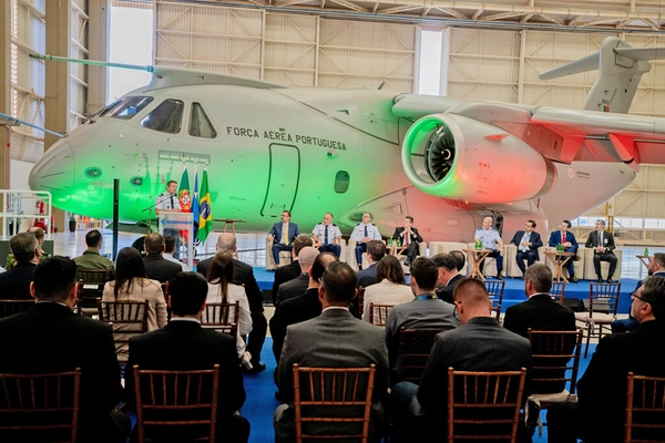 img of Segundo KC-390 Embraer entregue à Fap hoje