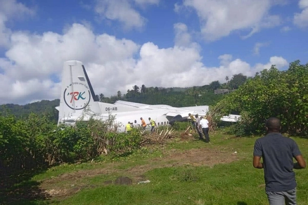 img of Desastre de decolagem com Fokker 50 deixa 52 pessoas em selva no domingo