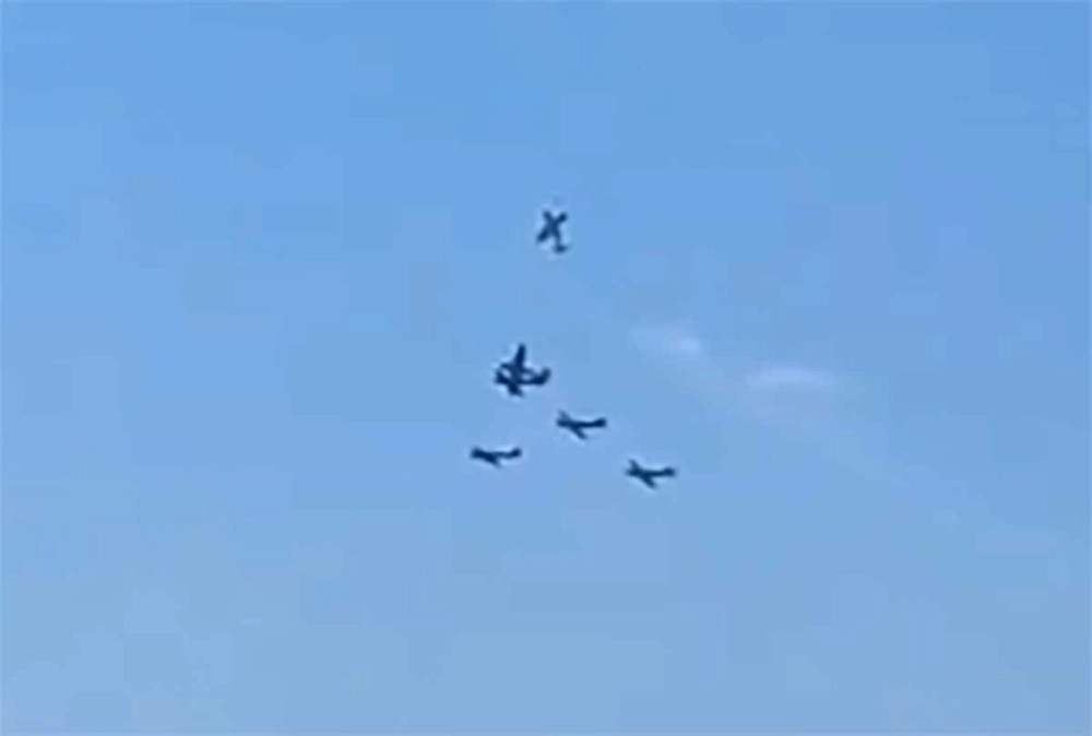 img of Colisão de aviões em evento aéreo português neste domingo resulta em vítima