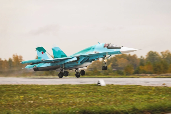 img of Novo conjunto de sukhoi su-34 entregue à Rússia