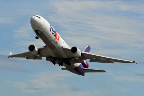 img of MD-11 Trijet retorna ao Brasil hoje; acompanhe ao vivo