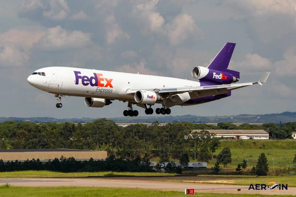 img of Ao vivo: Acompanhe pouso do enorme trijato MD-11 no Brasil hoje