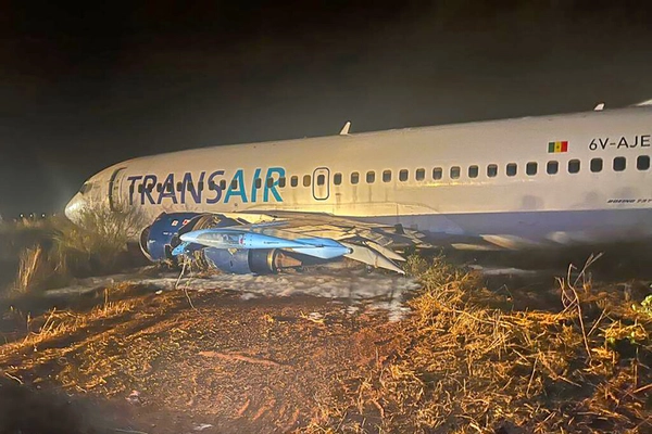 img of Incêndio após decolagem descontrolada de Boeing 737 da Transair