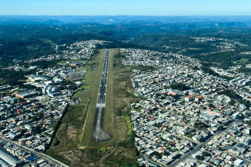 img of Urgente: Edil destaca necessidade de aprimoramentos no Aeroporto de Caxias (RS)