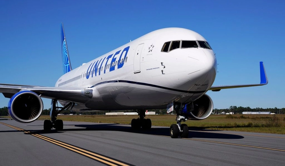 img of Voo Boeing 767 aborta após 4 quicadas na pista; cena gravada