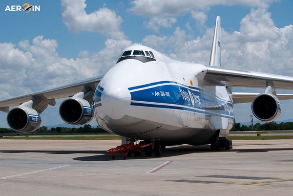 img of Antonov AN-124: Operadora na lista de sanções britânicas