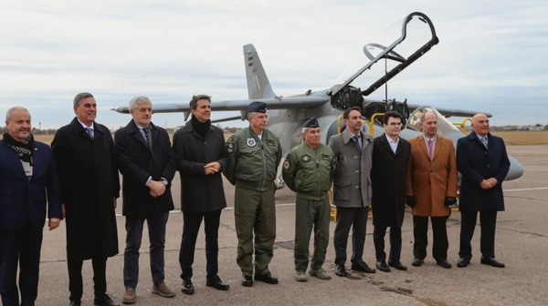 img of Fadea entrega nova e modernizada aeronave Pampa III à força aérea argentina