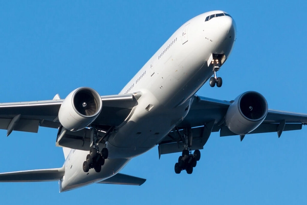 img of Chefe de aviação moçambicano explora registro aeronáutico na ANAC em Brasília