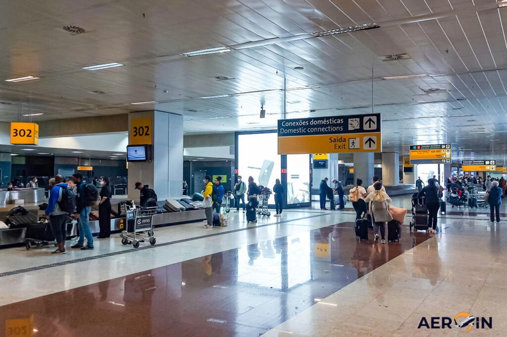 img of Prisão de forasteiro em Guarulhos por trazer itens proibidos ao Brasil